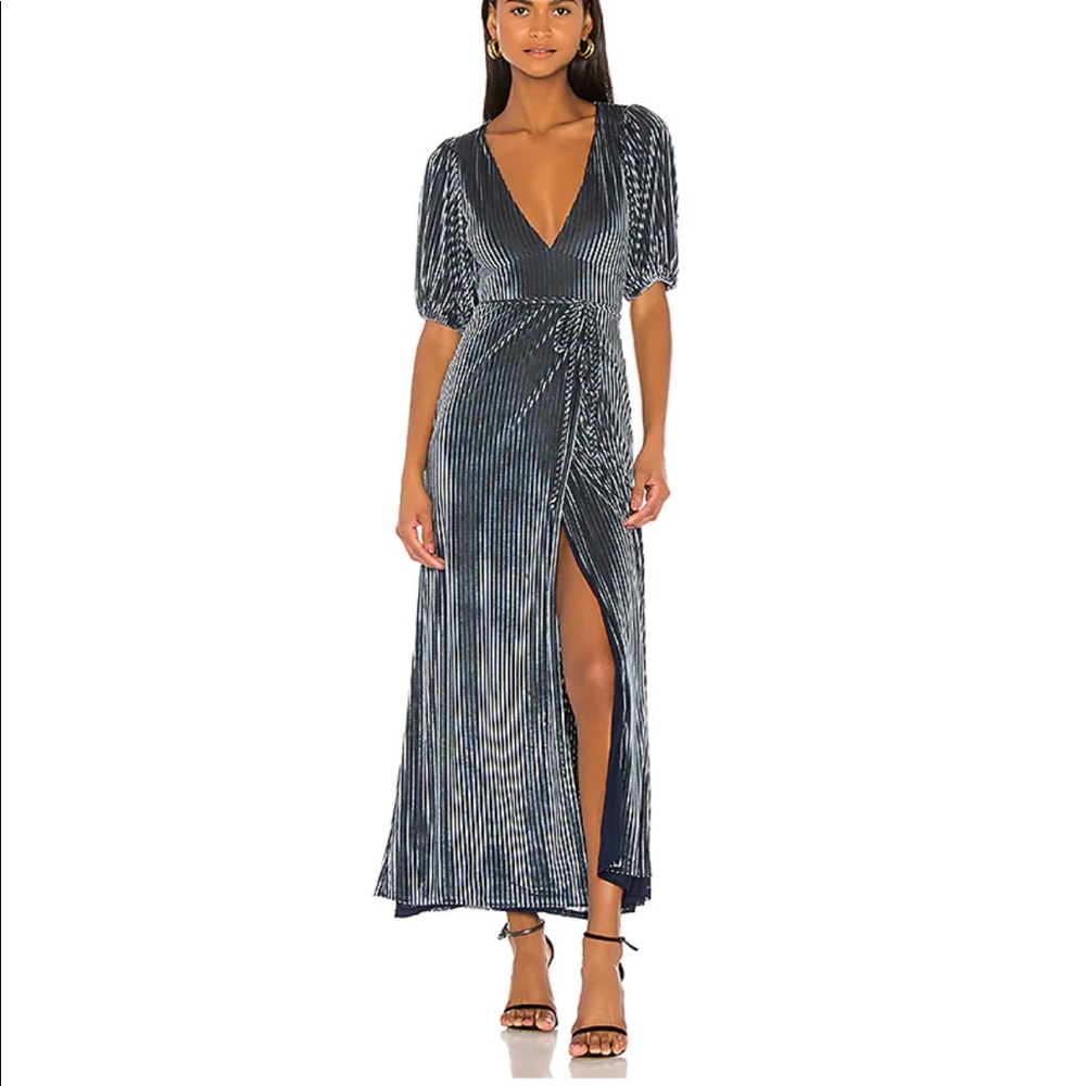 LAST CHANCE Lovers + Friends Blue Velvet Puff Sleeve Gown